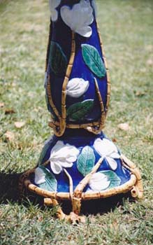 Magnolia Pedestal Detail